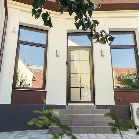 Apartamento The Middle House Satu Mare Exterior foto